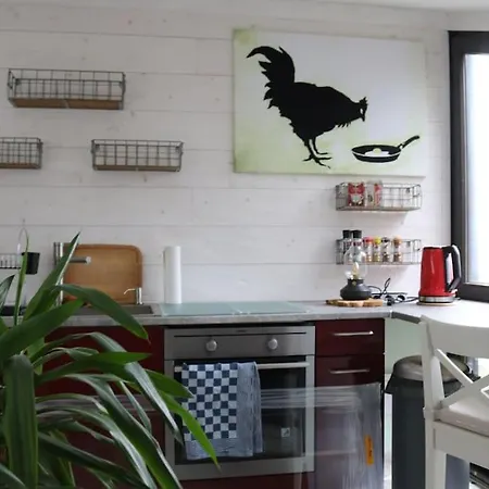 Schoenes Loft 2 Personen 1-raum 60qm شقة *